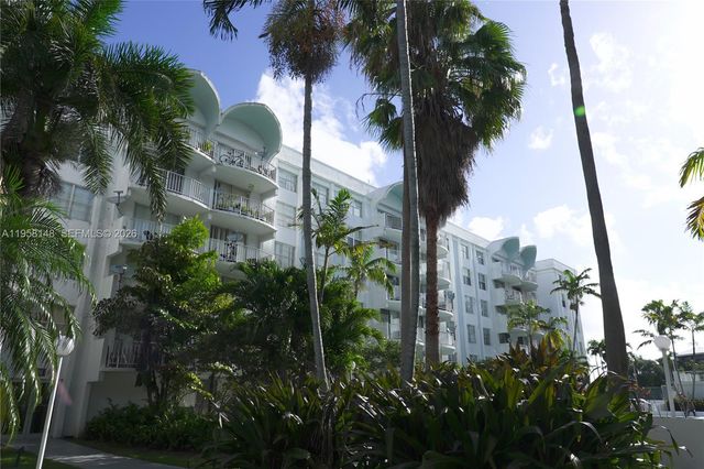 482 NW 165th St Rd A504, Miami, FL 33169