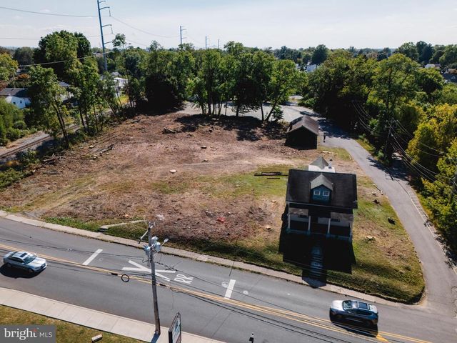 610 N SWARTHMORE AVE, Ridley Park, PA 19078