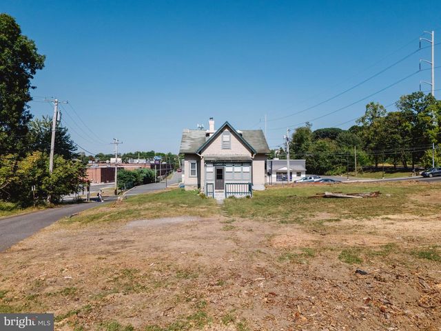 610 N SWARTHMORE AVE, Ridley Park, PA 19078