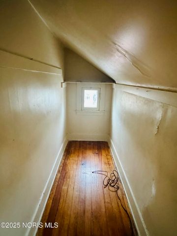 330 E Lake Street, Toledo, OH 43608