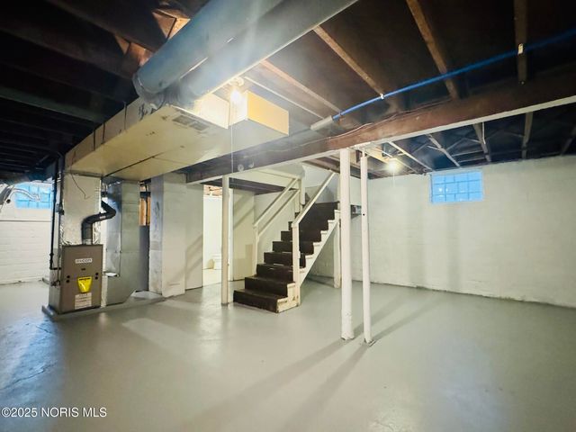 330 E Lake Street, Toledo, OH 43608