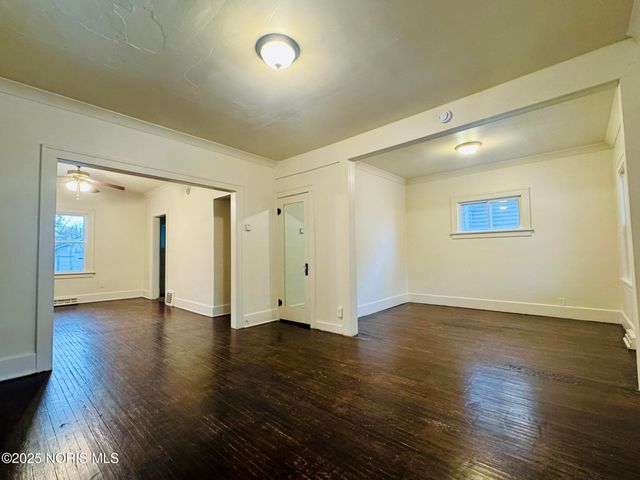 330 E Lake Street, Toledo, OH 43608