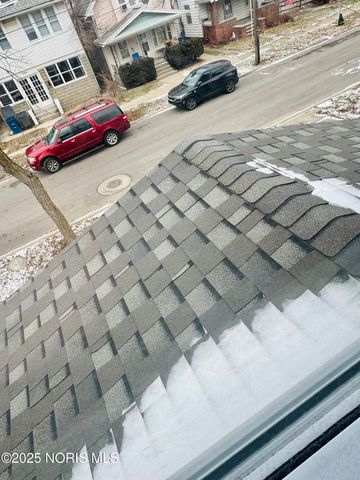 330 E Lake Street, Toledo, OH 43608