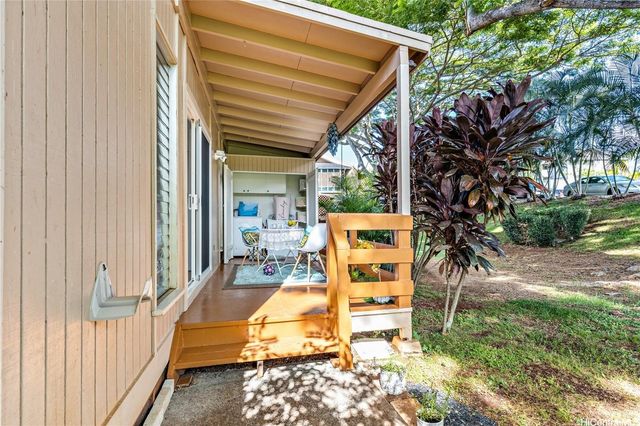 98-1394 Nola Street 110, Pearl City, HI 96782