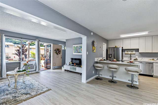 98-1394 Nola Street 110, Pearl City, HI 96782