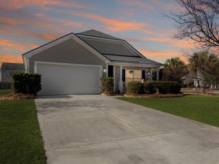 408 Lakewind Drive, Moncks Corner, SC 29461