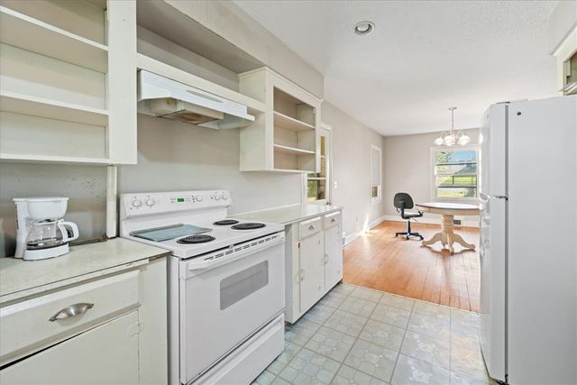 510 S Fairplay Street, Seneca, SC 29678