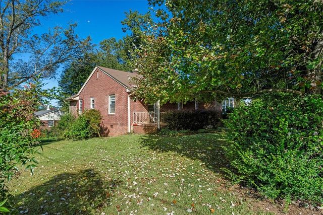 510 S Fairplay Street, Seneca, SC 29678