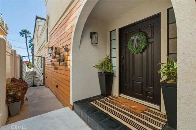 716 N Lucia Avenue B, Redondo Beach, CA 90277