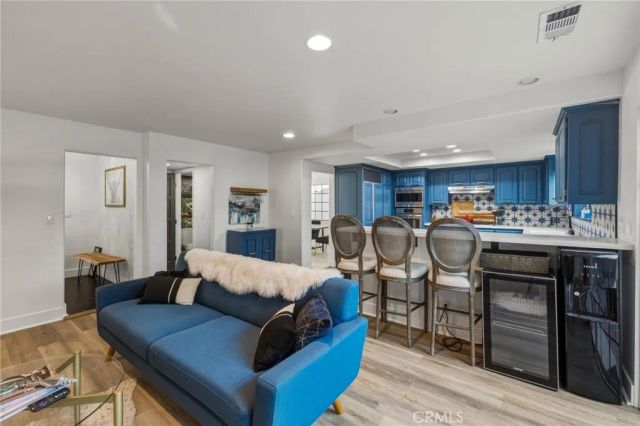 716 N Lucia Avenue B, Redondo Beach, CA 90277