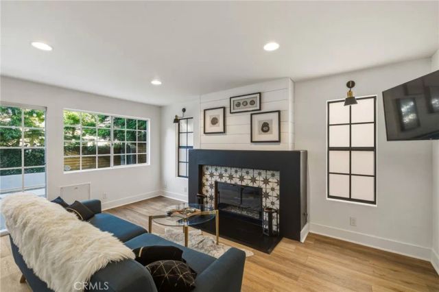 716 N Lucia Avenue B, Redondo Beach, CA 90277