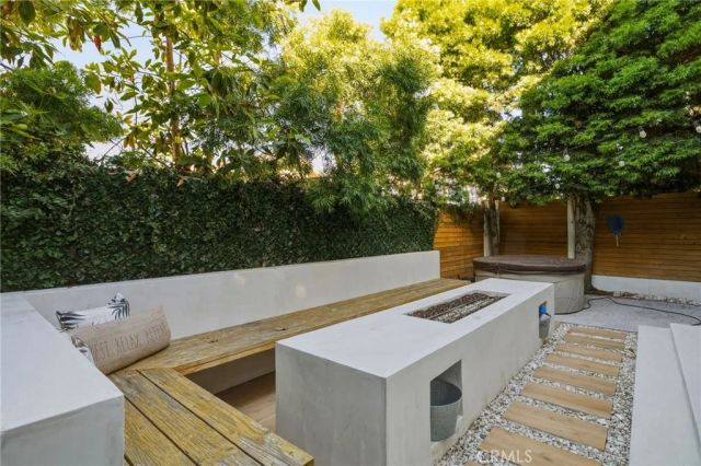 716 N Lucia Avenue B, Redondo Beach, CA 90277