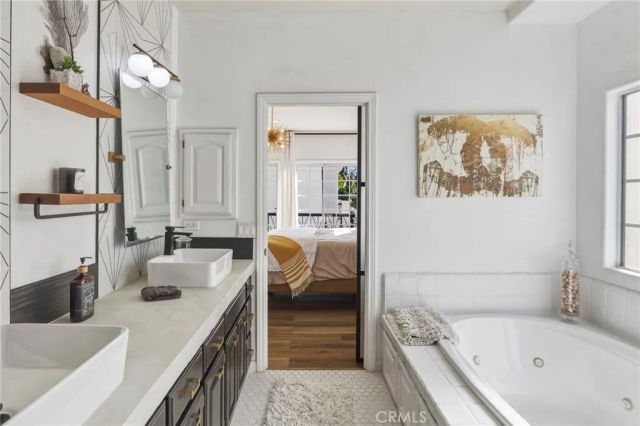 716 N Lucia Avenue B, Redondo Beach, CA 90277