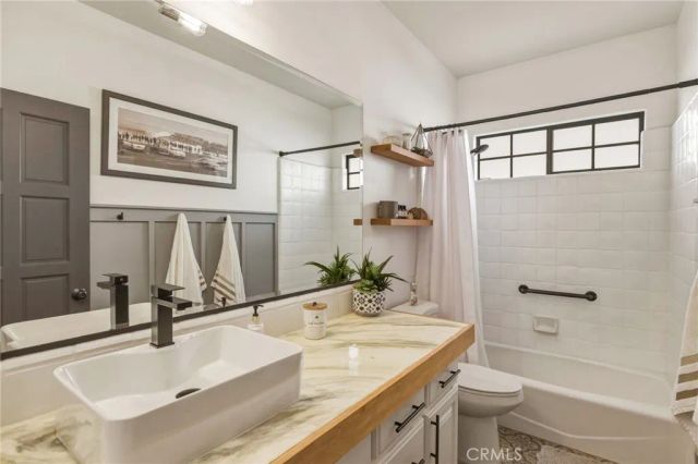 716 N Lucia Avenue B, Redondo Beach, CA 90277