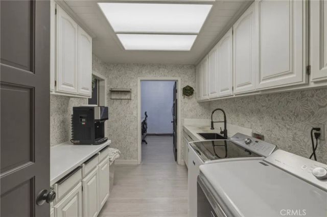 716 N Lucia Avenue B, Redondo Beach, CA 90277