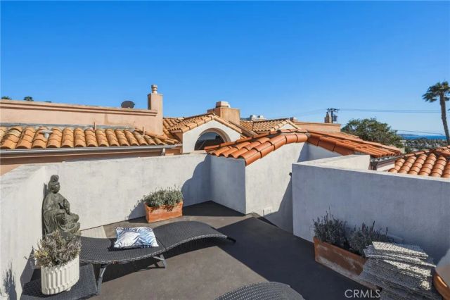 716 N Lucia Avenue B, Redondo Beach, CA 90277