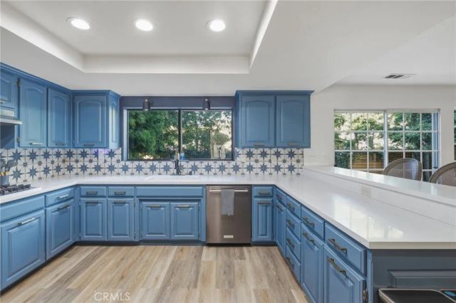 716 N Lucia Avenue B, Redondo Beach, CA 90277