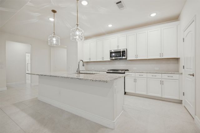 9621 Creekwood Drive, Denton, TX 76207