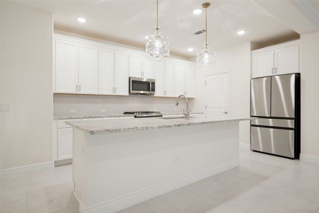 9621 Creekwood Drive, Denton, TX 76207