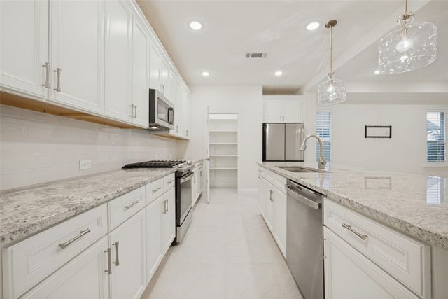 9621 Creekwood Drive, Denton, TX 76207
