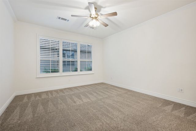 9621 Creekwood Drive, Denton, TX 76207
