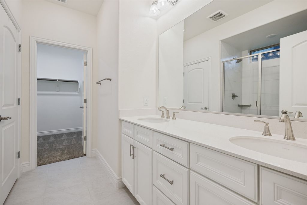 9621 Creekwood Drive, Denton, TX 76207 — photo 4