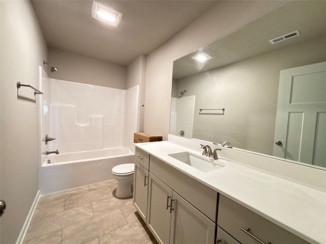 1811 Gordon Court, Norwalk, IA 50211