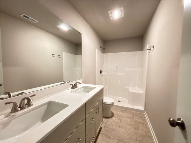 1811 Gordon Court, Norwalk, IA 50211
