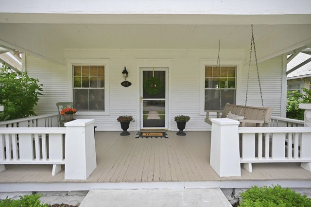 411 N Clifton, Wichita, KS 67208