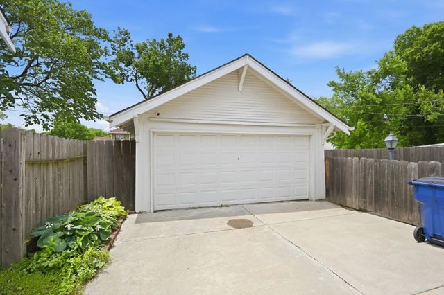 411 N Clifton, Wichita, KS 67208