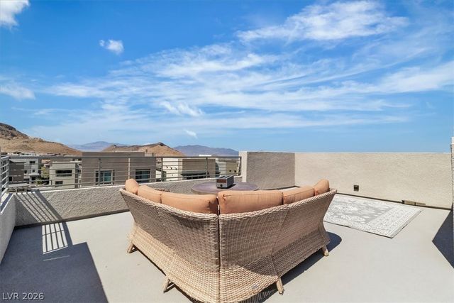 11695 Gentle Birdsong Avenue, Las Vegas, NV 89138