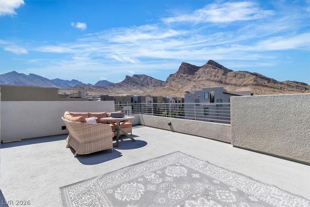 11695 Gentle Birdsong Avenue, Las Vegas, NV 89138