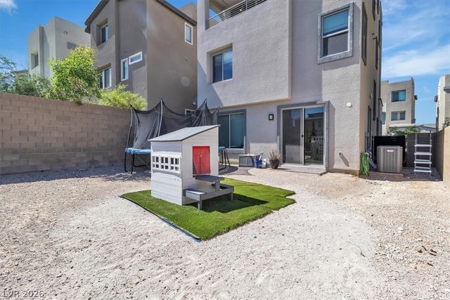 11695 Gentle Birdsong Avenue, Las Vegas, NV 89138