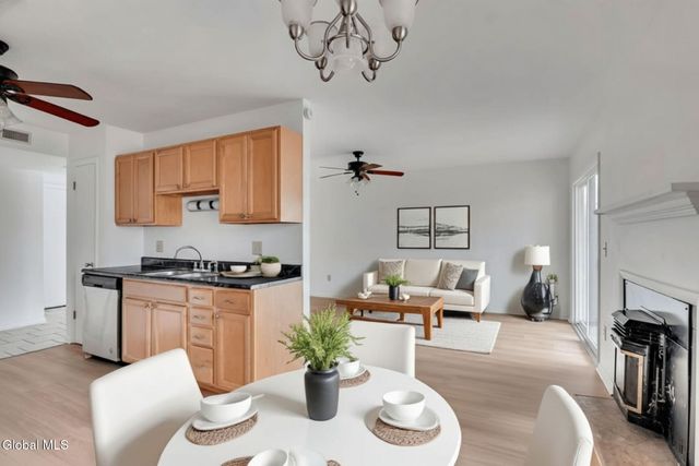 20 Heartwood Court, Clifton Park, NY 12065