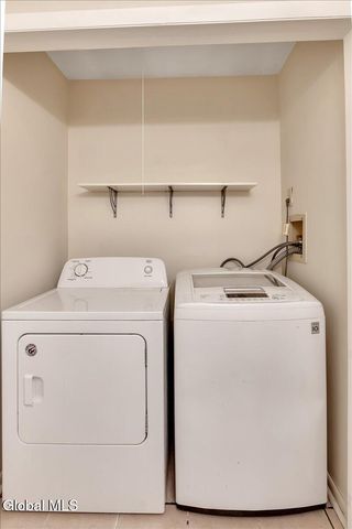 20 Heartwood Court, Clifton Park, NY 12065