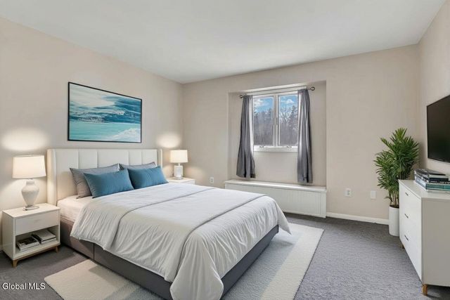 20 Heartwood Court, Clifton Park, NY 12065