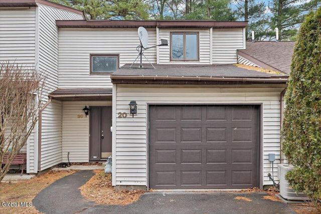 20 Heartwood Court, Clifton Park, NY 12065