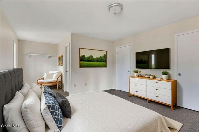 20 Heartwood Court, Clifton Park, NY 12065