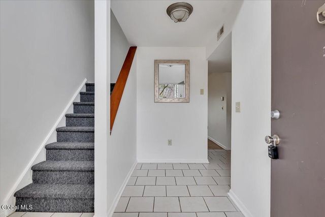 20 Heartwood Court, Clifton Park, NY 12065