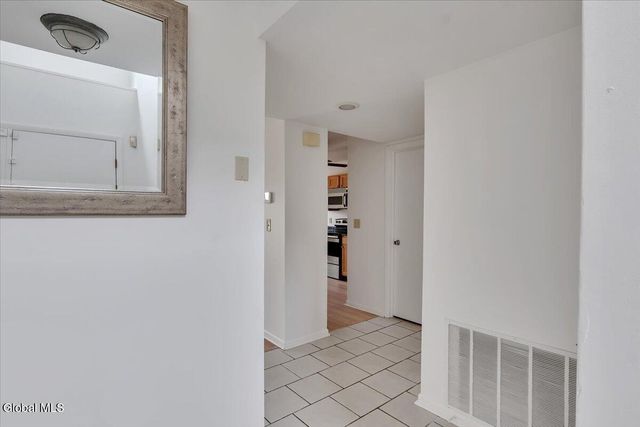 20 Heartwood Court, Clifton Park, NY 12065