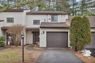 20 Heartwood Court, Clifton Park, NY 12065