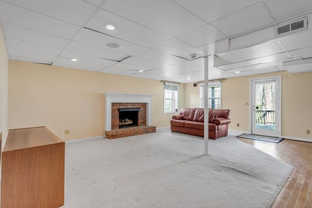 877 Hillhaven Ct, Nashville, TN 37220