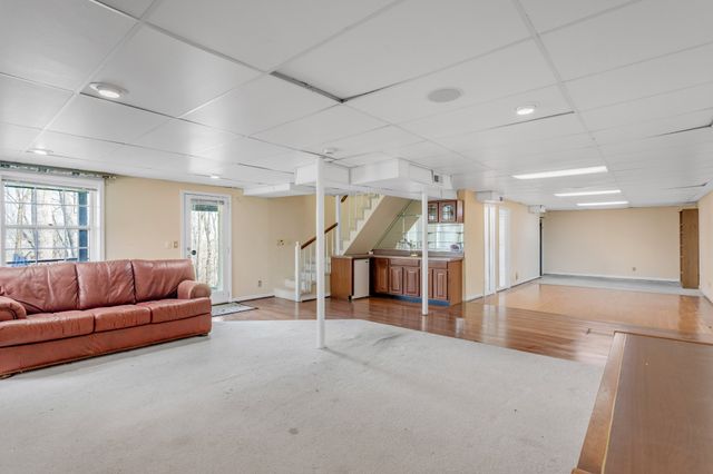 877 Hillhaven Ct, Nashville, TN 37220