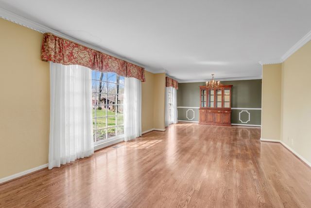 877 Hillhaven Ct, Nashville, TN 37220