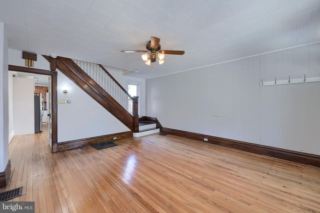132 N BROAD ST, Lancaster, PA 17602