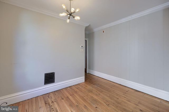 132 N BROAD ST, Lancaster, PA 17602