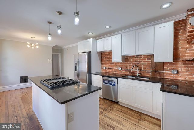 132 N BROAD ST, Lancaster, PA 17602