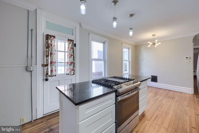 132 N BROAD ST, Lancaster, PA 17602
