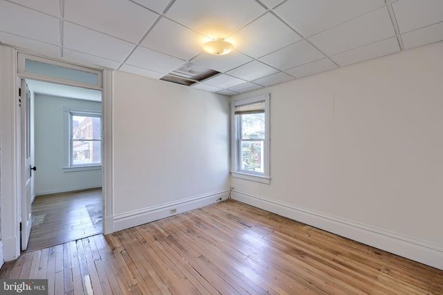 132 N BROAD ST, Lancaster, PA 17602