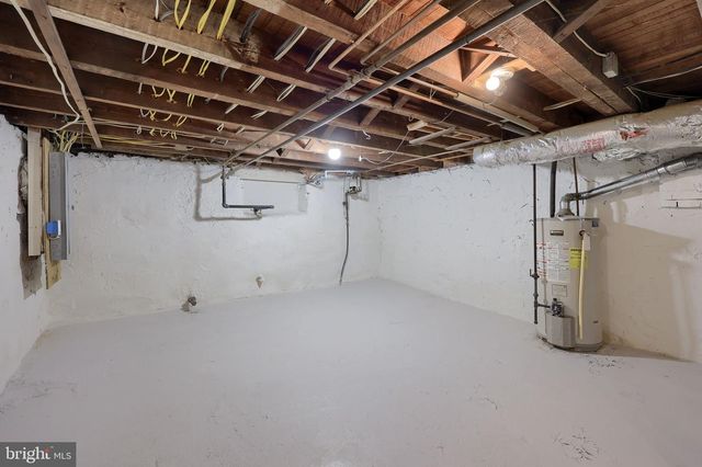 132 N BROAD ST, Lancaster, PA 17602